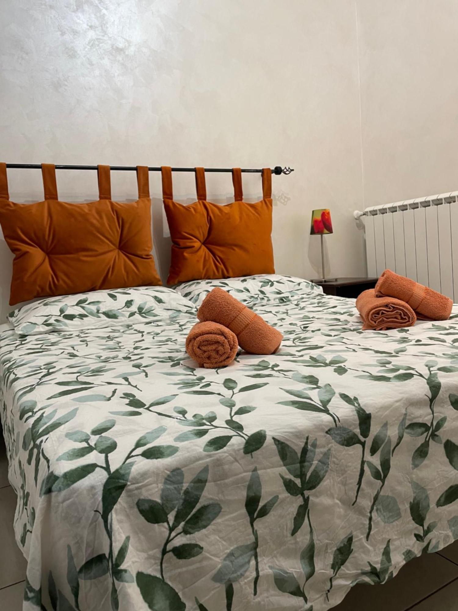 Home With Parking Near The Airport And Beach 菲乌米奇诺 外观 照片